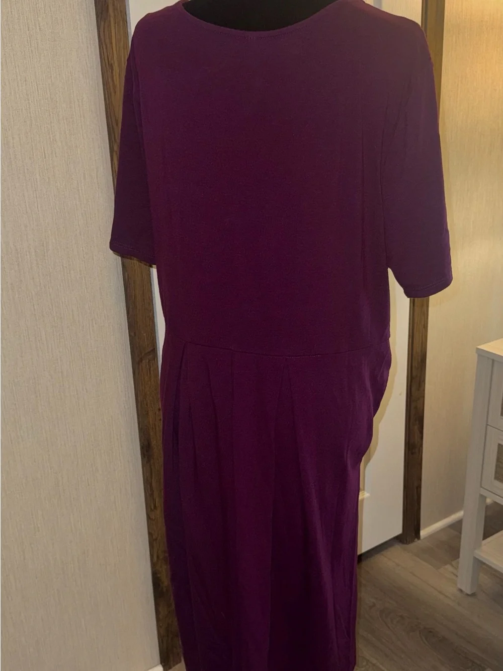 Zenana Outfitters Deep Plum Short Sleeve Midi Dress With Pockets - Picture 3 of 4